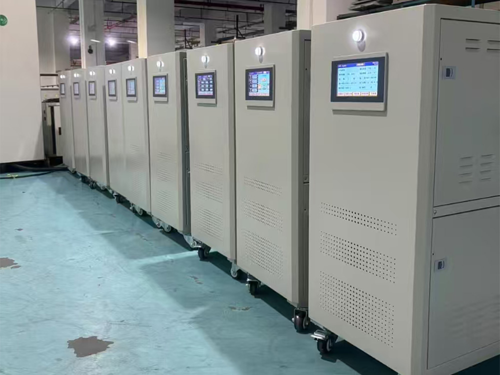 Three-phase digital non-contact voltage regulator